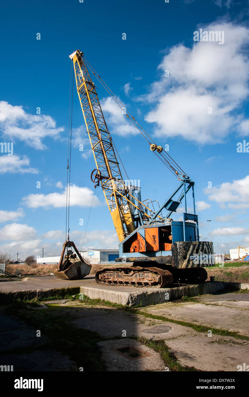 Crane along the riverside at the docks in Goole, Humberside Stock Photo