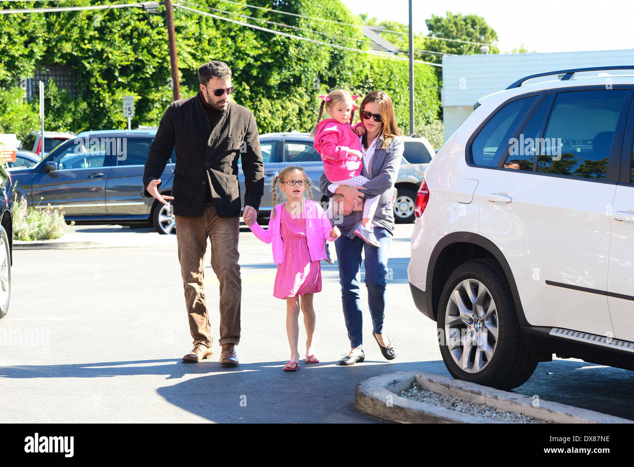 Ben Affleck, Jennifer Garner and daughters Seraphina Affleck and Violet