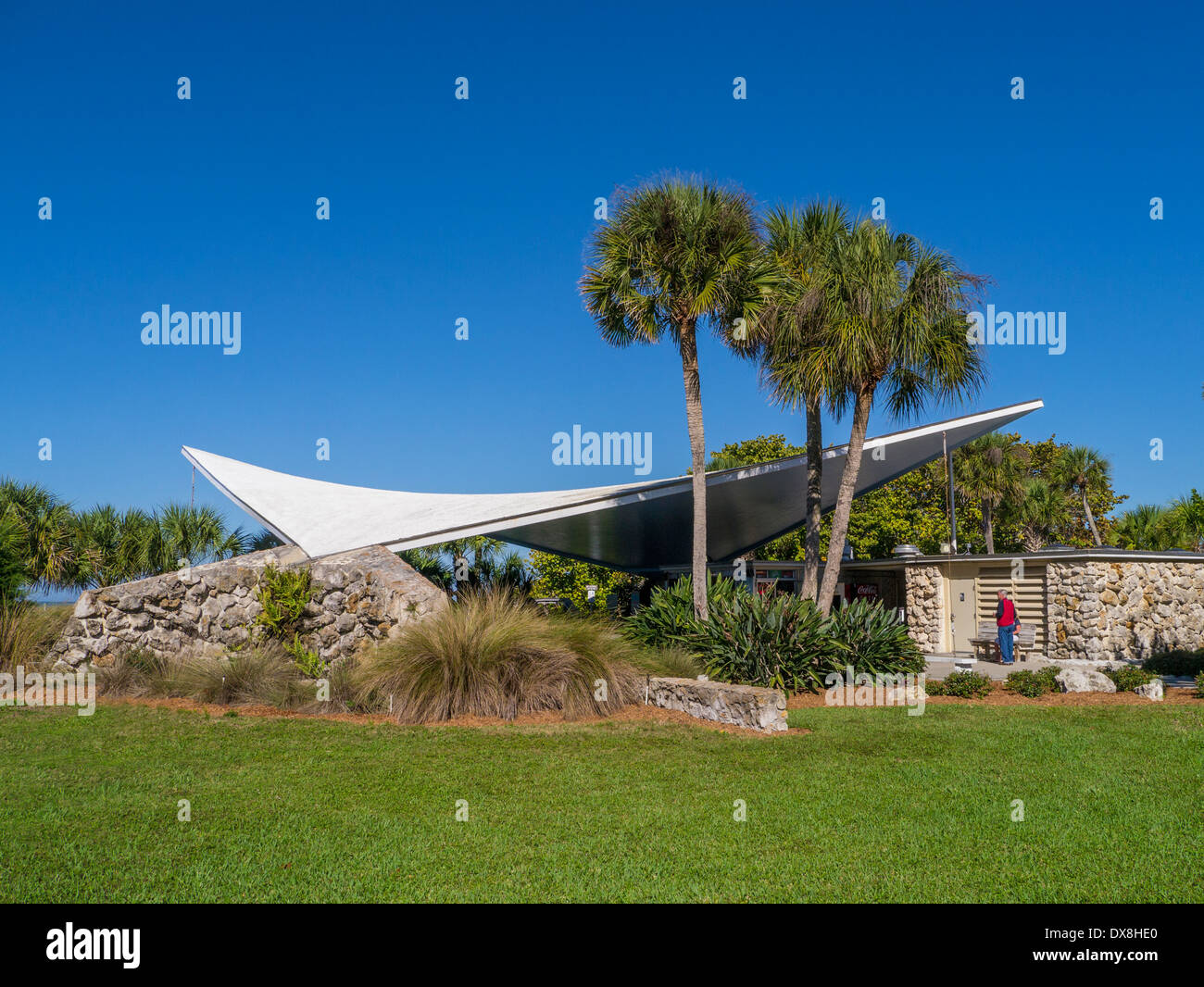Hyperbolic paraboloid hi-res stock photography and images - Alamy