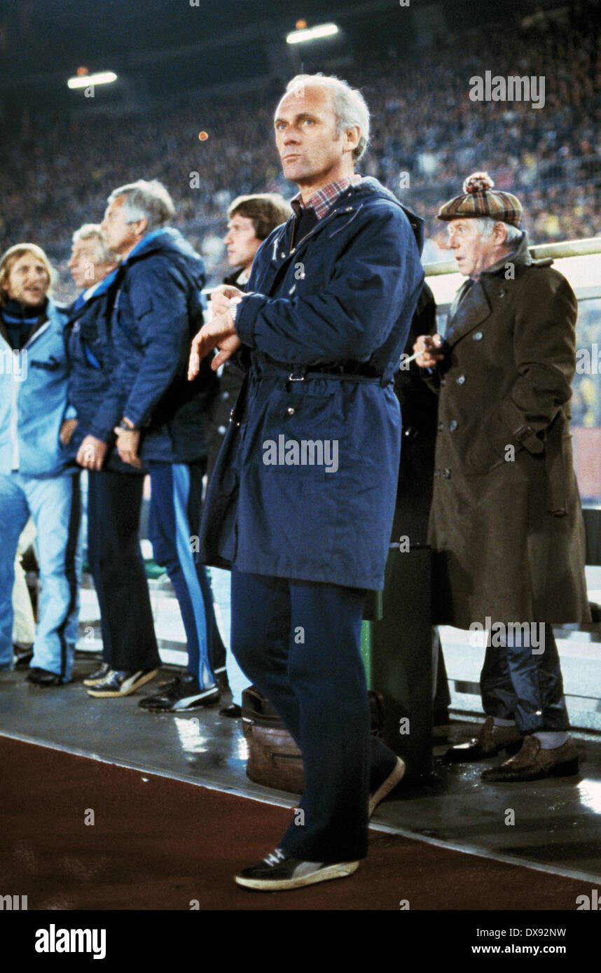 football, UEFA Cup, Europa League, 1978/1979, final, second leg, Rhine Stadium in Duesseldorf, Borussia Moenchengladbach versus Red Star Belgrade 1:0, coach Udo Lattek (MG) Stock Photo