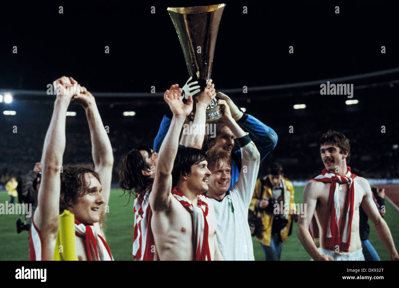 football, UEFA Cup, Europa League, 1978/1979, final, second leg, Rhine Stadium in Duesseldorf, Borussia Moenchengladbach versus Red Star Belgrade 1:0, cup winner Gladbach, presentation of the UEFA Cup, f.l.t.r. Allan Simonsen, Rudolf Gores, Winfried Schae Stock Photo