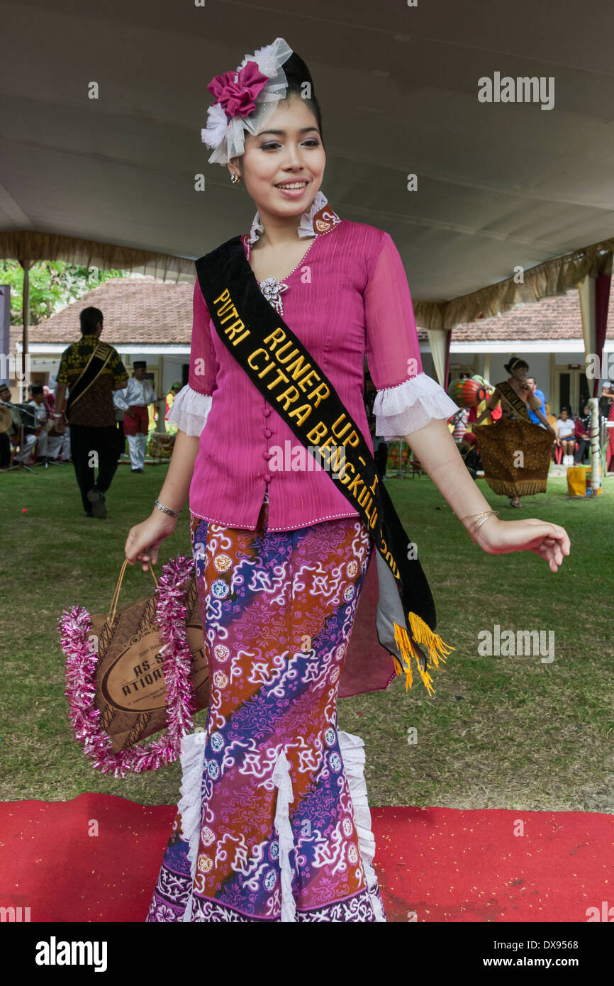 Runner up sash hi-res stock photography and images - Alamy