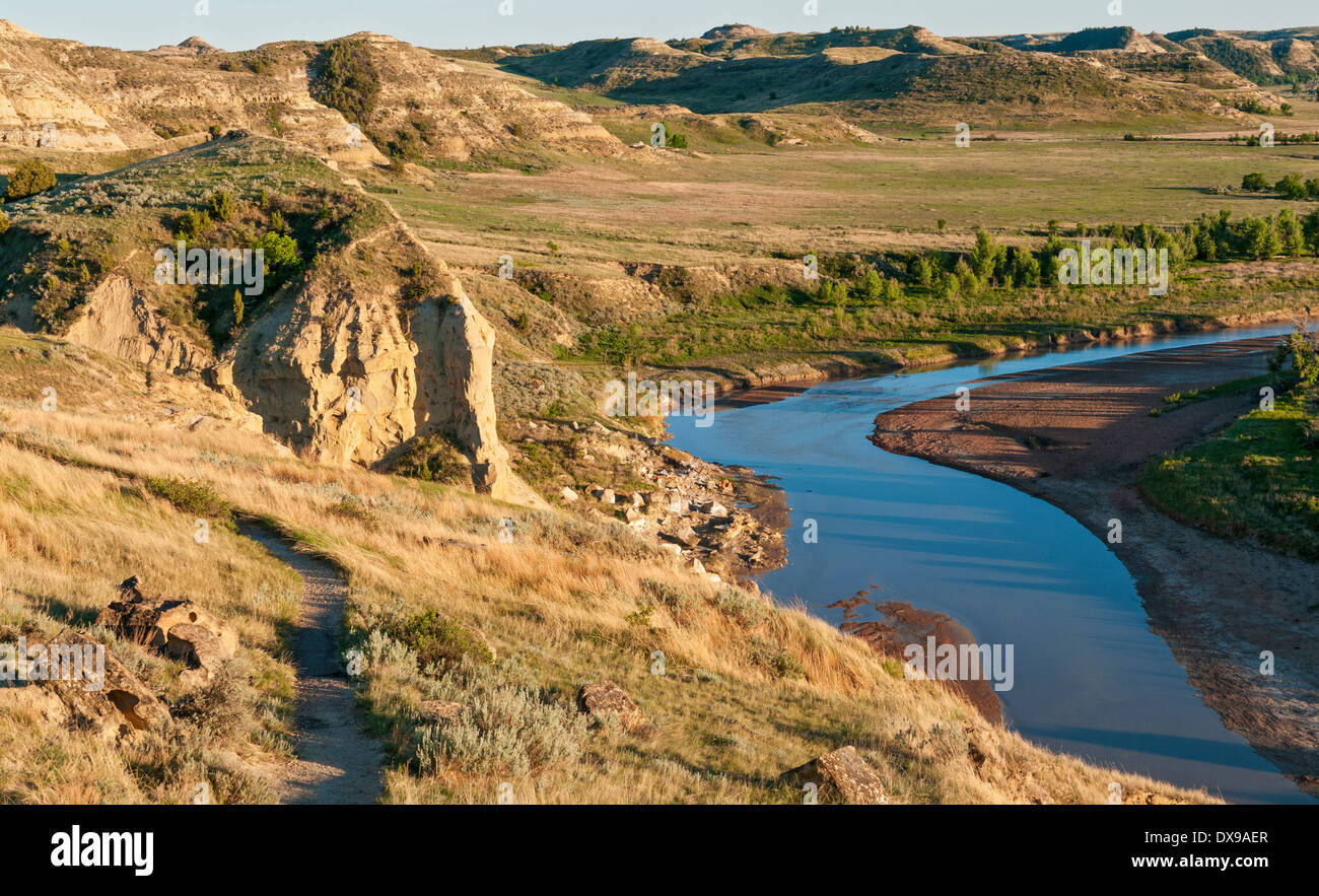 North Dakota, Theodore Roosevelt National Park, South Unit, view of Little Missouri River from Wind Canyon Trail Stock Photo