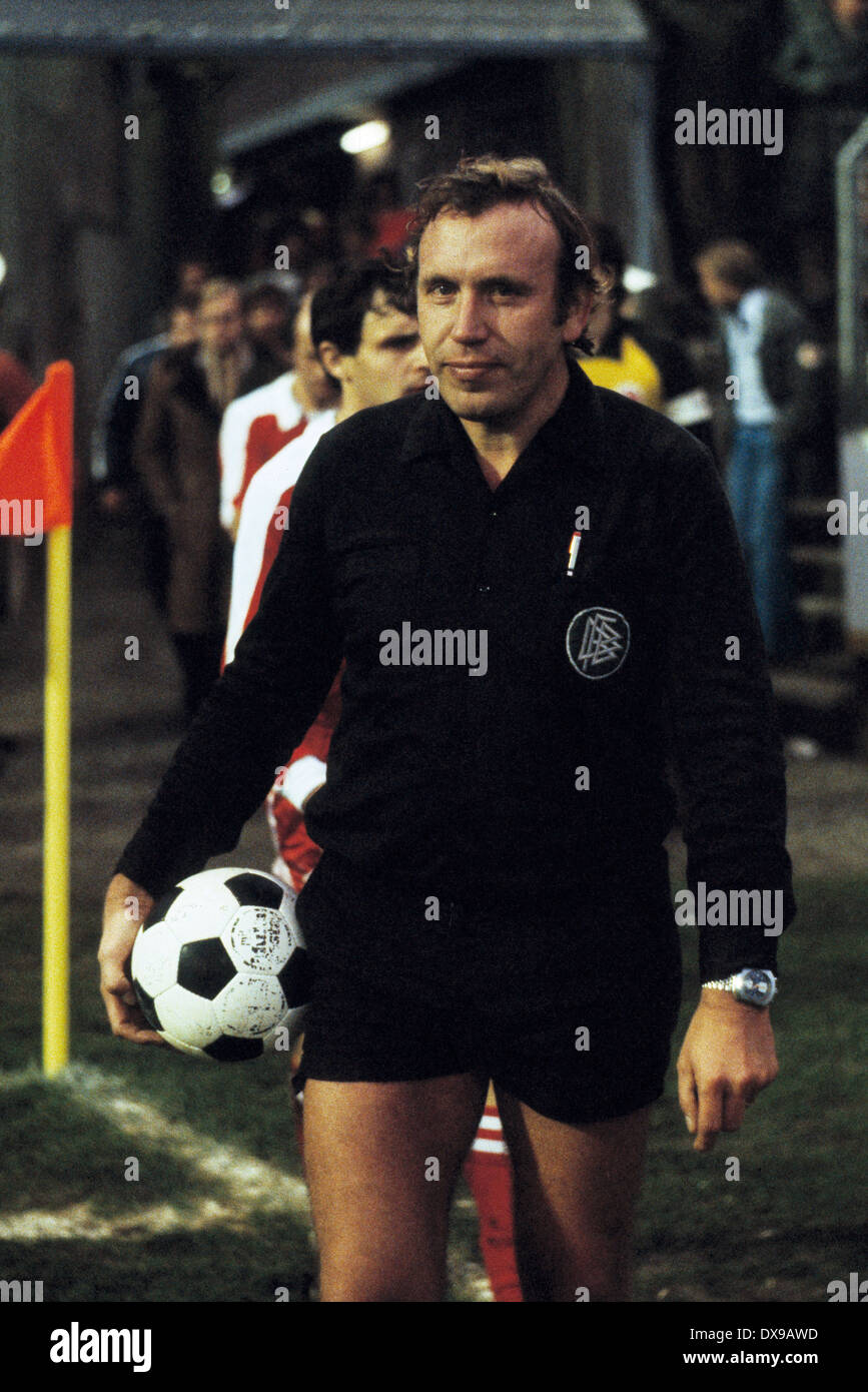 Football in the 1980s hires stock photography and images Alamy