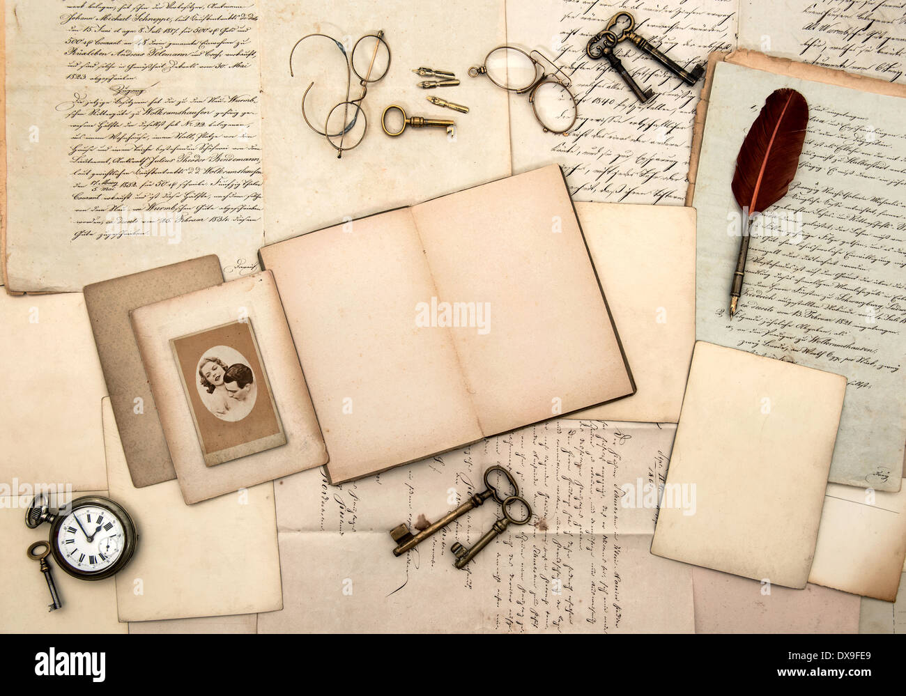 Nostalgic Romantic Background With Antique Couple Portrait From Ca 19 Open Book Vintage Accessories Stock Photo Alamy