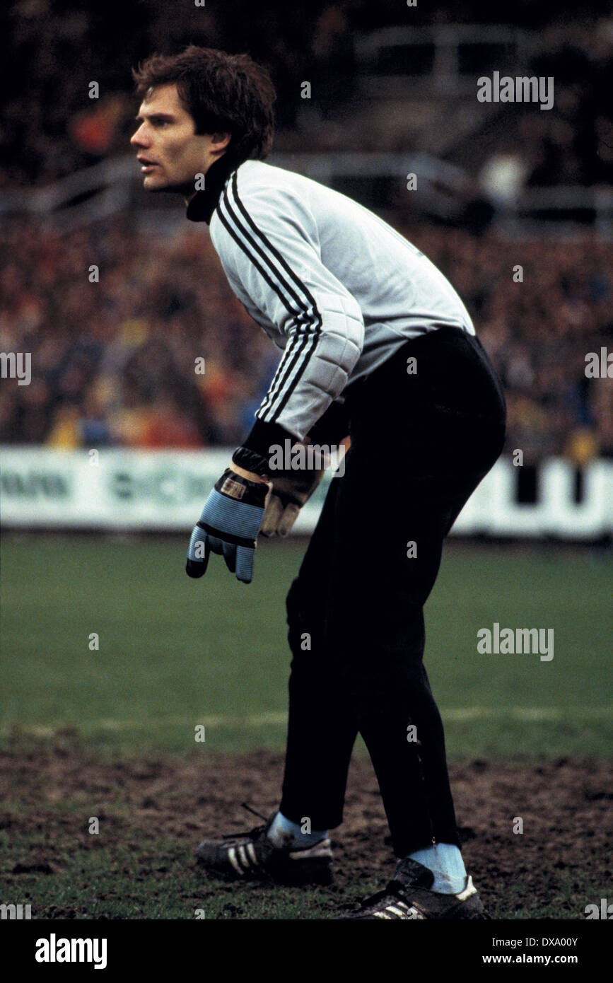 football, Bundesliga, 1980/1981, Grotenburg Stadium, FC Bayer 05 Uerdingen versus Hamburger SV 0:3, scene of the match, keeper Heinz-Josef Koitka (HSV) Stock Photo