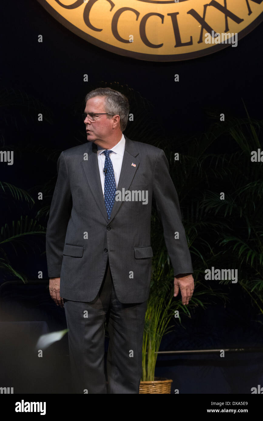 Winter Park, Florida, USA. 20th Mar, 2014. Gov. Jeb Bush speaks to conservative group in Central Florida. Bush explains challenges America faces. Governor of Florida 1999-2007, Bush is pondering run for USA presidential race 2016. Brother of George W. & son of George H.W. Bush (US Presidents) Jeb Bush is political blue blood. He co-authored book on immigration, his wife is Mexican-born immigrant. Immigration reform is hot button issue for 2016 elections. Mr. Bush is likely choice for Republicans in view of New Jersey Governor’s image tainted by bridge scandal. Credit:  Mary Kent/Alamy Live New Stock Photo
