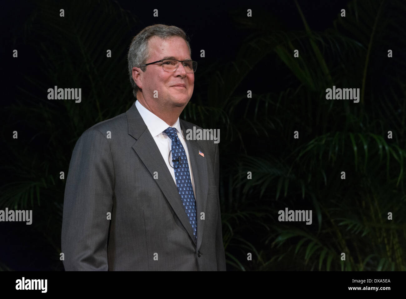 Winter Park, Florida, USA. 20th Mar, 2014. Gov. Jeb Bush speaks to conservative group in Central Florida. Bush explains challenges America faces. Governor of Florida 1999-2007, Bush is pondering run for USA presidential race 2016. Brother of George W. & son of George H.W. Bush (US Presidents) Jeb Bush is political blue blood. He co-authored book on immigration, his wife is Mexican-born immigrant. Immigration reform is hot button issue for 2016 elections. Mr. Bush is likely choice for Republicans in view of New Jersey Governor’s image tainted by bridge scandal. Credit:  Mary Kent/Alamy Live New Stock Photo