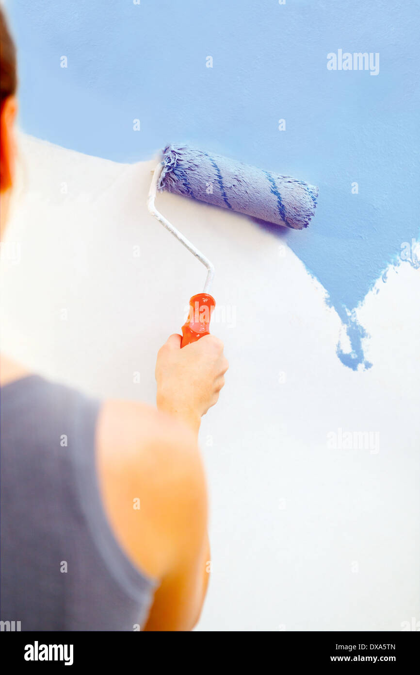 Woman with brush hi-res stock photography and images - Alamy