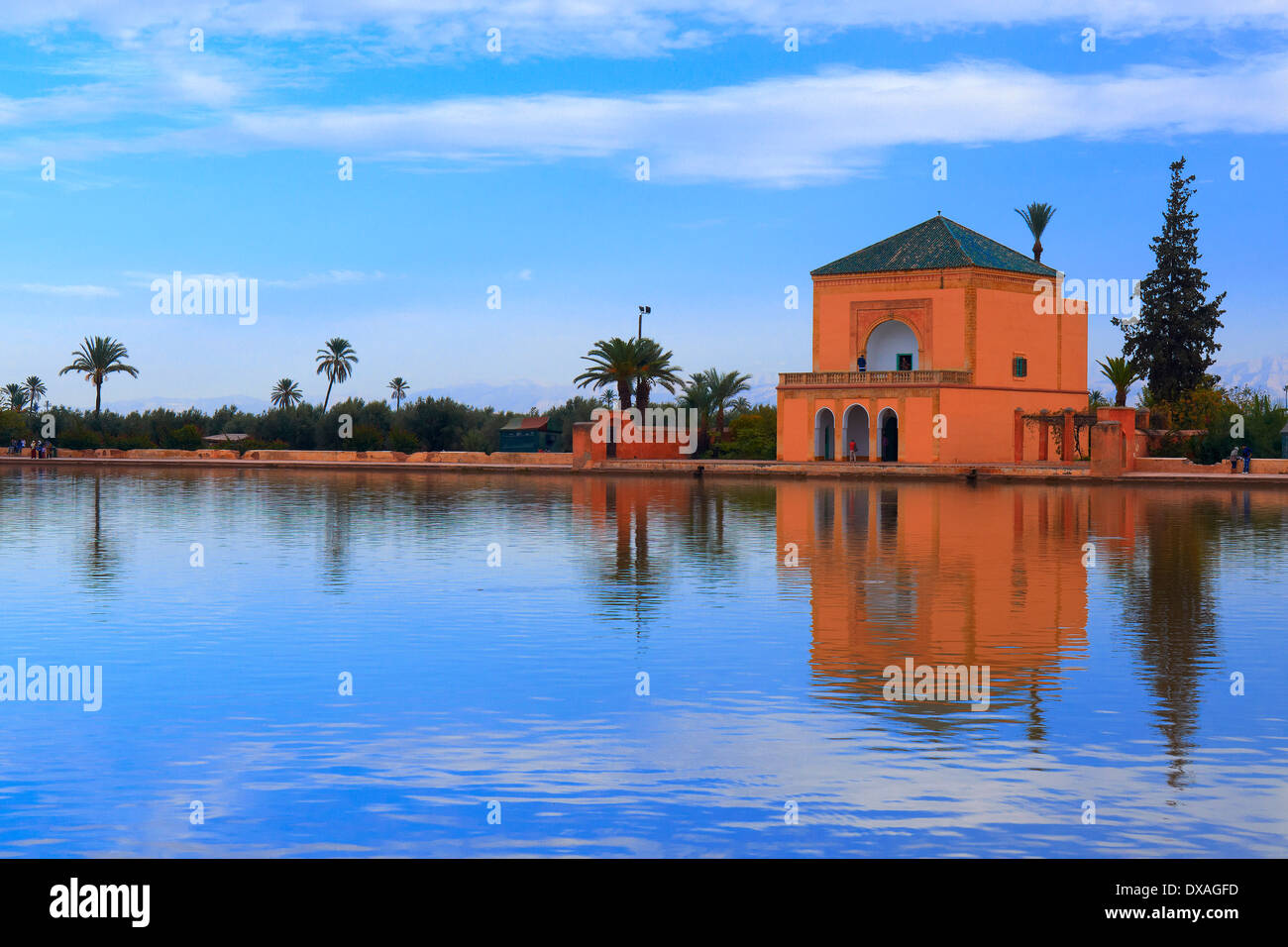 marrakech-la-menara-at-sunset-menara-gardens-saadier-palace-in-the
