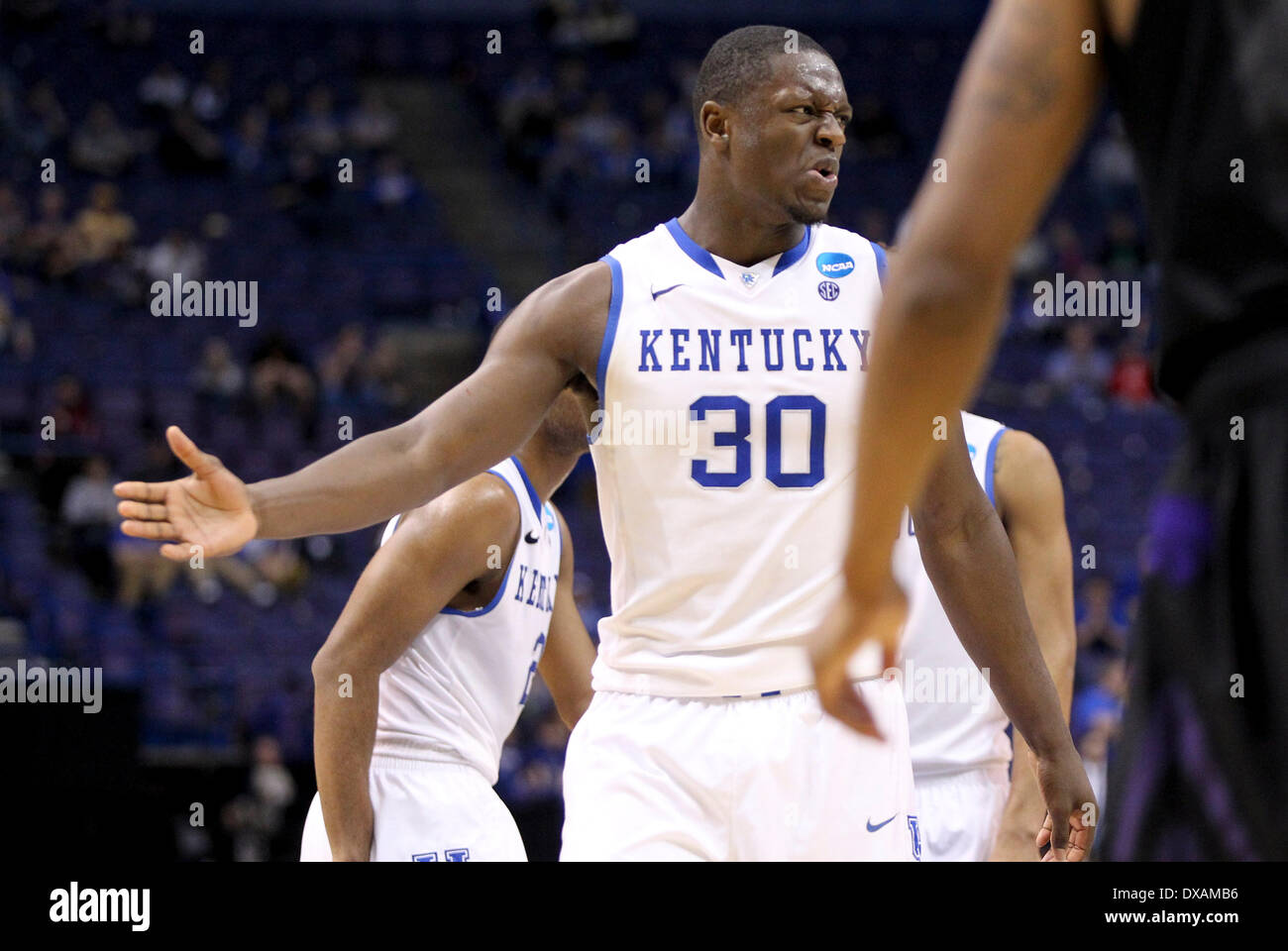 St.Louis, MO, USA. 21st Mar, 2014. Kentucky Wildcats forward Julius Randle (30) reacted to the bench after missing a free-throw as Kentucky defeated Kansas State 56-49 in the NCAA tournament on Friday March 21, 2014 in St. Louis, MO. Photo by Mark Cornelison | Staff © Lexington Herald-Leader/ZUMAPRESS.com/Alamy Live News Stock Photo