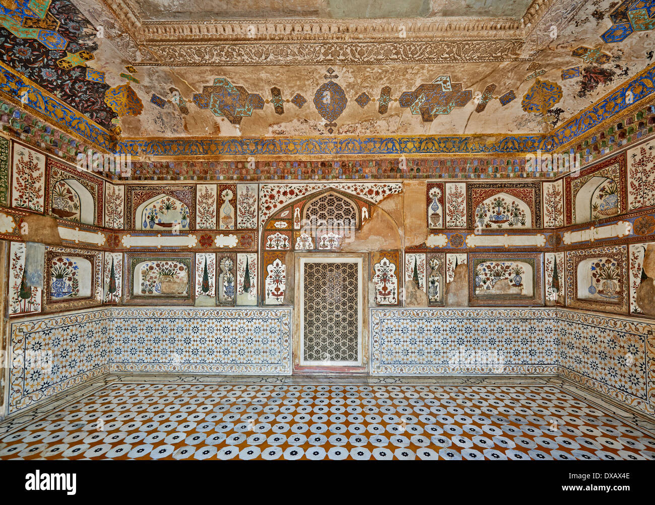 Interior shot of Itmad-Ud-Daulah's Tomb or Etimad-ud 
