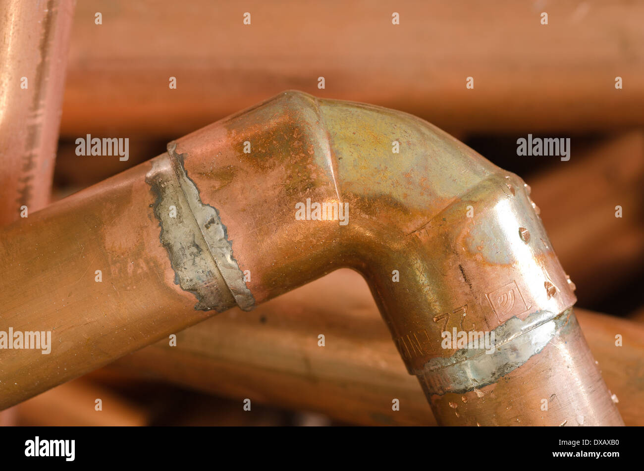 Plumber soldering fotografías e imágenes de alta resolución - Página 2 -  Alamy