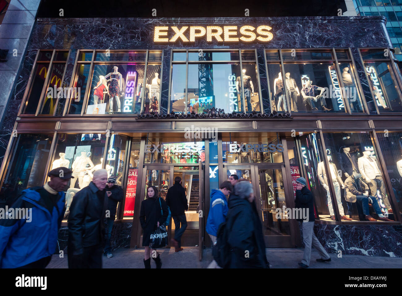 Express clothes store sign hi-res stock photography and images - Alamy