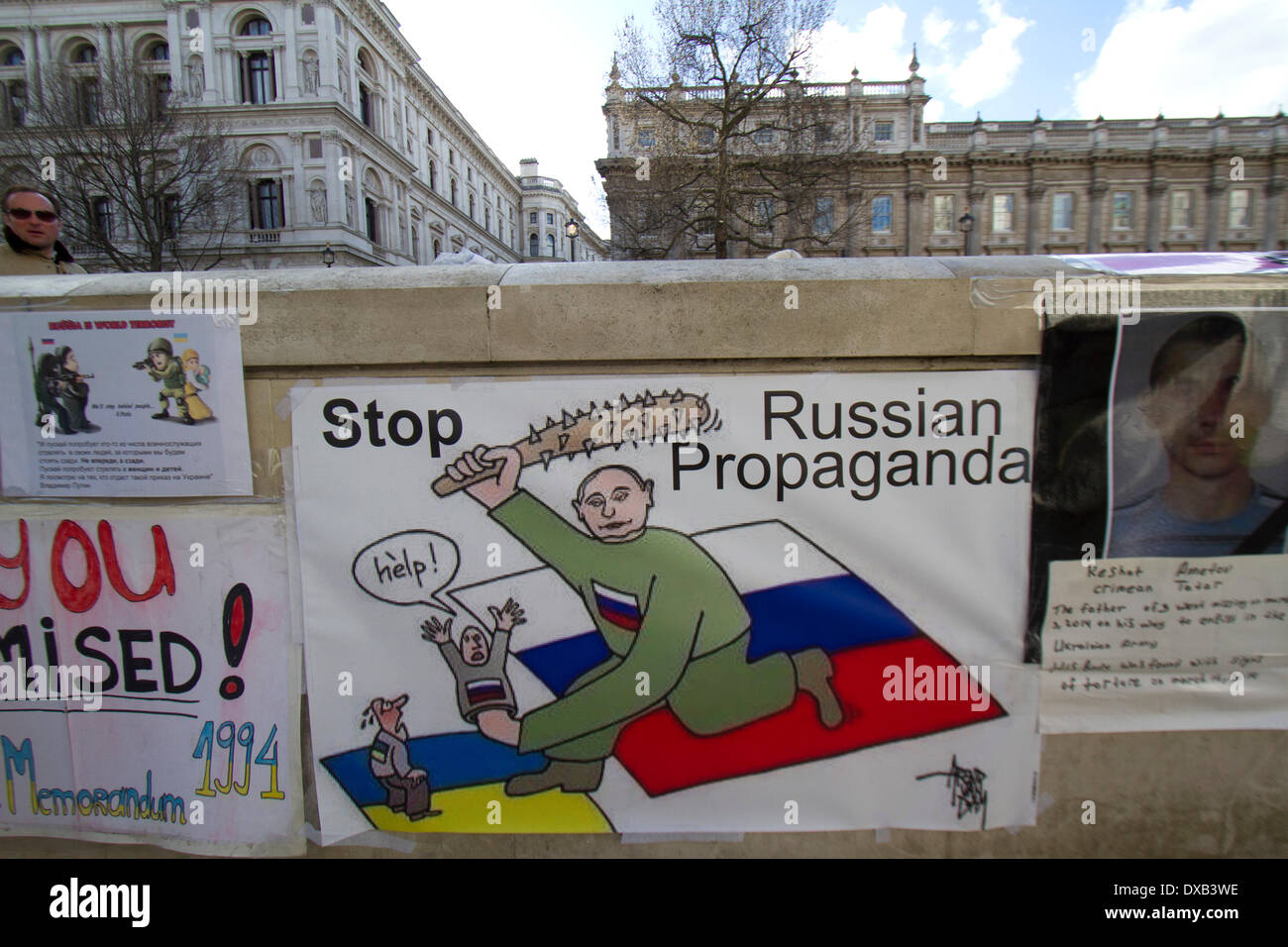 Westminster London , UK. 22nd March 2014. Ukranian protesters continue to hold a 24 hour shift protest outside Downing following the Military intervention and annextaion of Crimea by Russian forces, Credit:  amer ghazzal/Alamy Live News Stock Photo