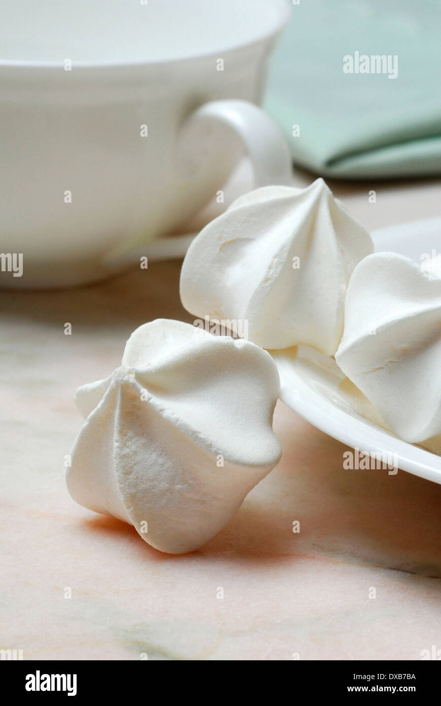Baiser hi-res stock photography and images - Alamy