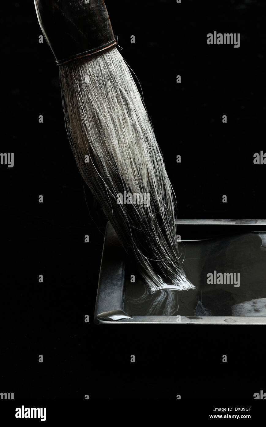 Brush size hi-res stock photography and images - Alamy