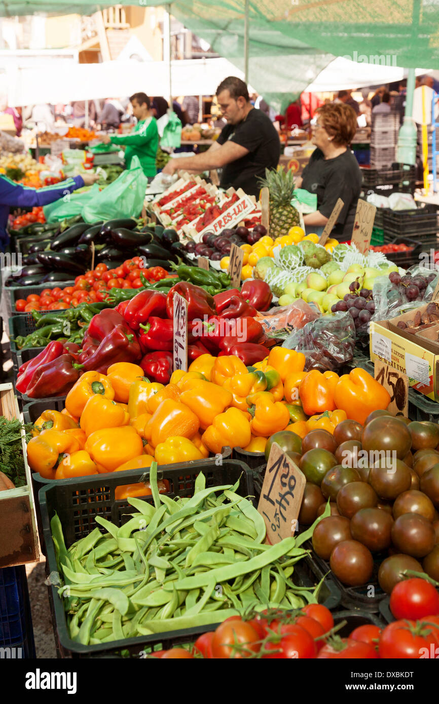Stallholders in the veg vegetable market, Villaricos, Almeria Andalusia Spain Europe Stock Photo