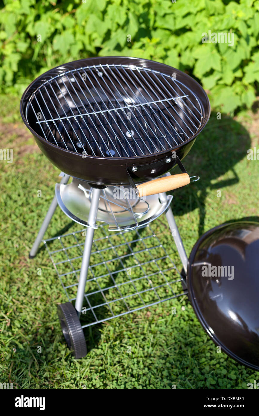New garden grill hi-res stock photography and images - Alamy