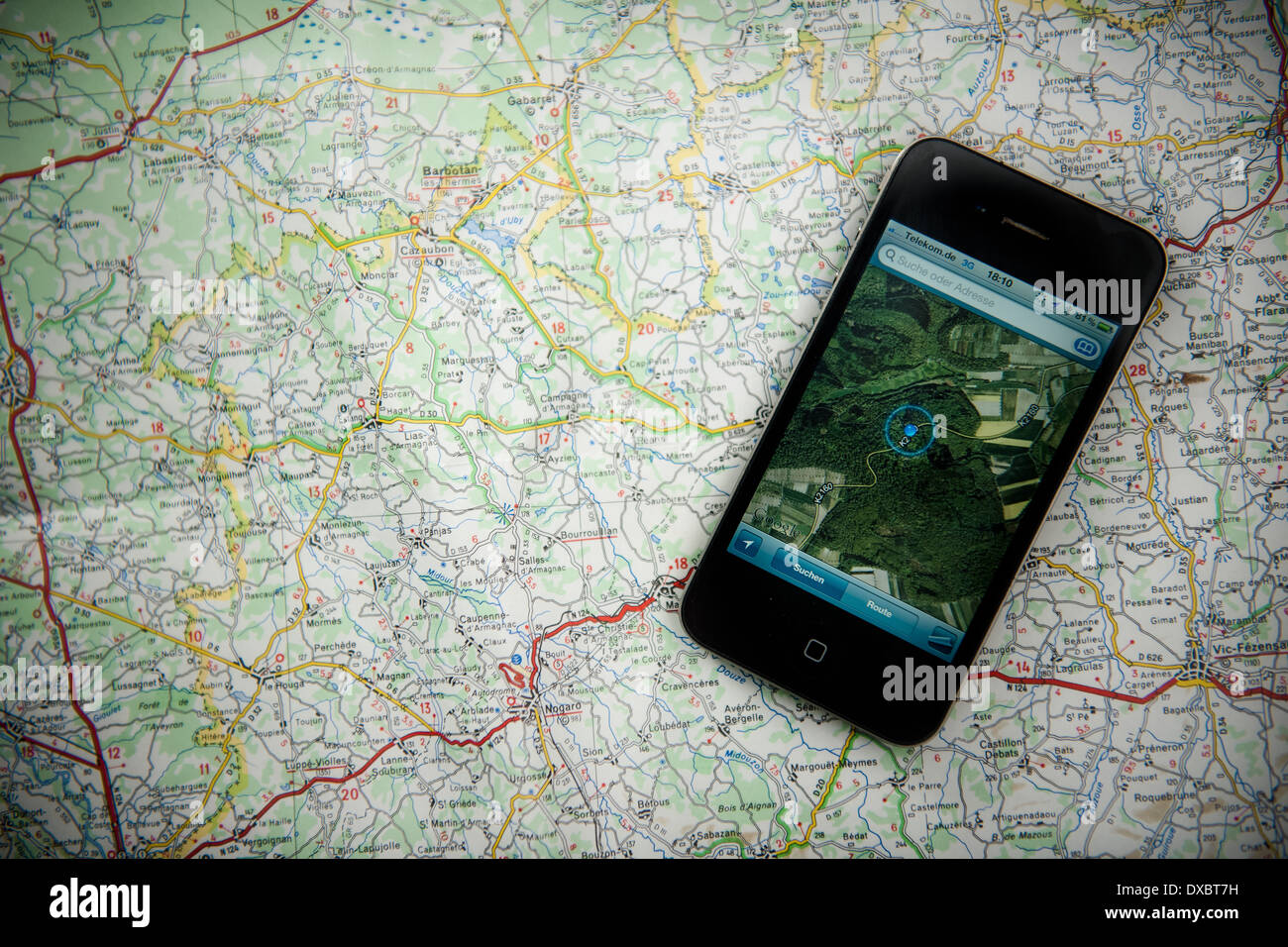Mobile map hi-res stock photography and images - Alamy