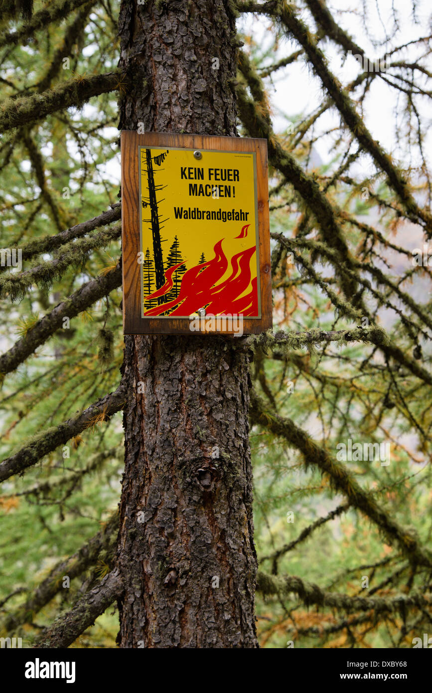 Kein Feuer machen, Waldbrandgefahr - Sign for forest fire prevention, Valais, Swiss Alps, Switzerland, Europe Stock Photo