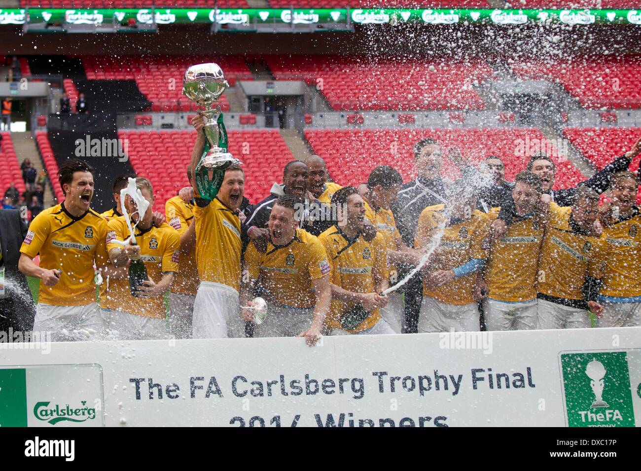 Soccer fa trophy final cambridge united gosport borough wembley stadium