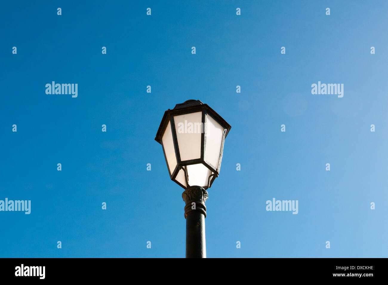 Ornate wrought iron street lamp hi-res stock photography and images - Alamy