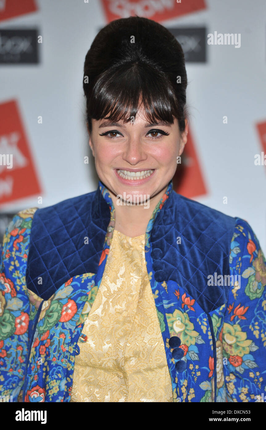 gizzi-erskine-the-look-fashion-show-in-association-with-smashbox