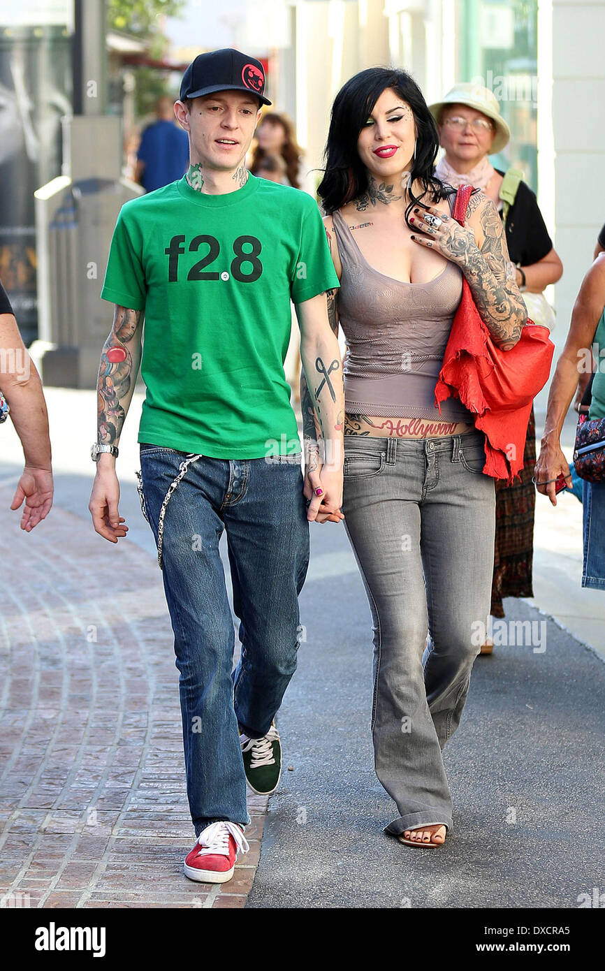 deadmau5 aka Joel Thomas Zimmerman Kat Von D Kat D holding hands with her boyfriend while shopping at The Grove Los Angeles, California - 07.10.12 Featuring: deadmau5 aka Joel Thomas