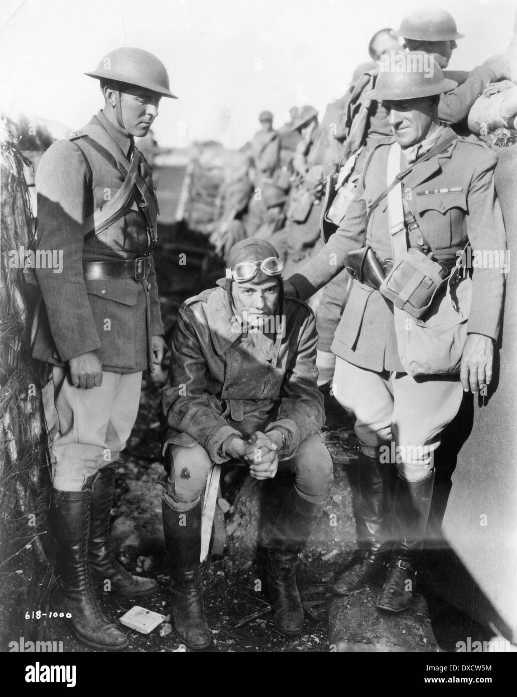 Wings 1927 film hi-res stock photography and images - Alamy