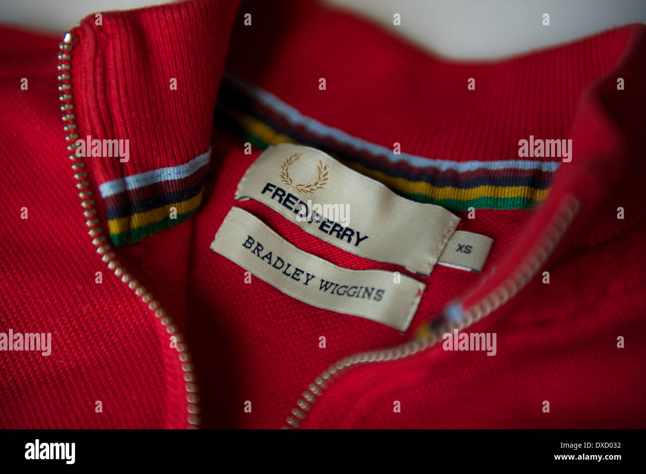 close up of a bradley wiggins fred perry cycling top Stock Photo - Alamy