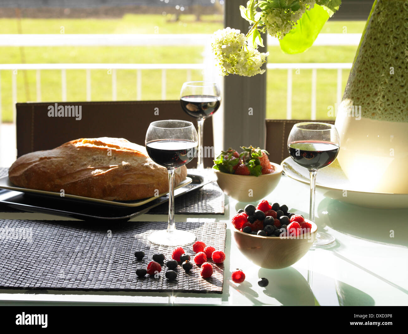 Food lunch tables trays hi-res stock photography and images - Alamy