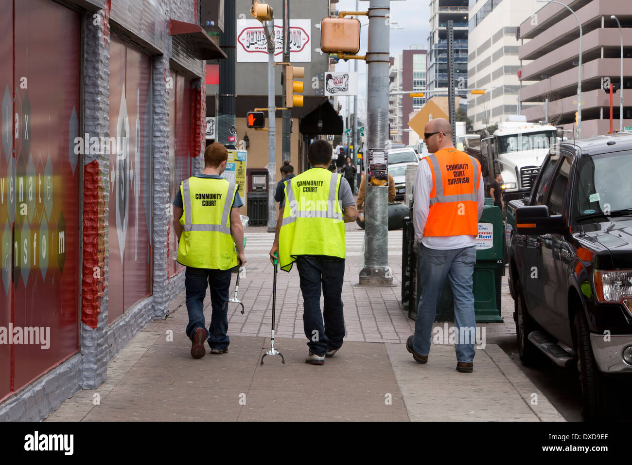 Pick up trash hires stock photography and images Alamy