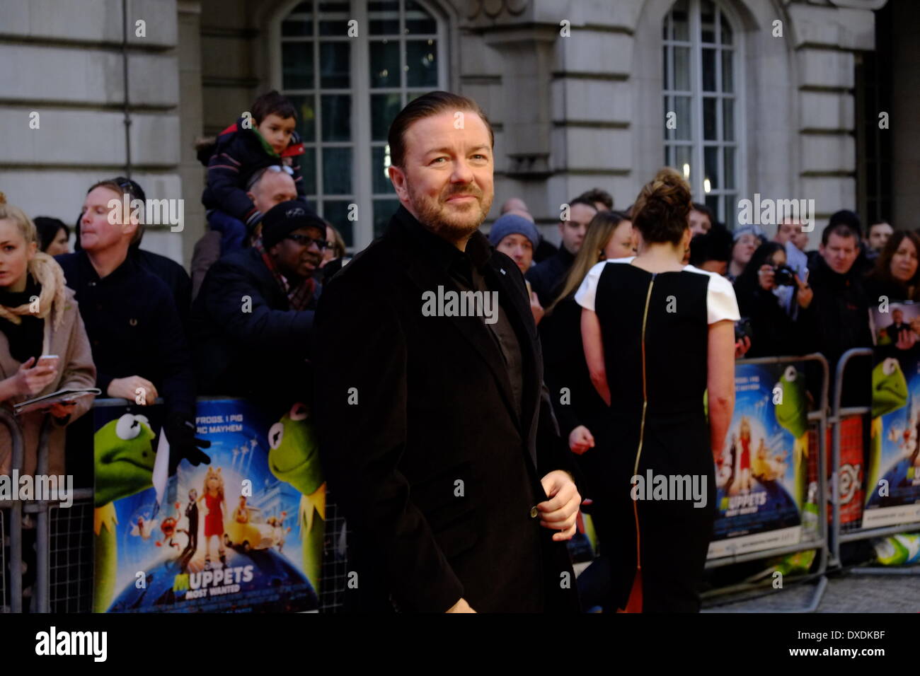 Ricky gervais kermit muppets most wanted hi-res stock photography and