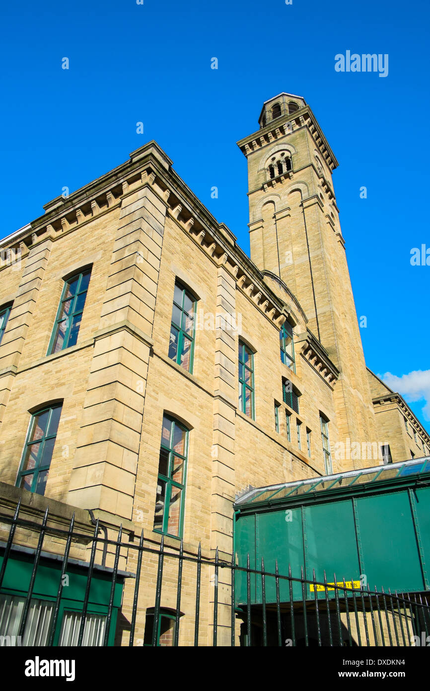 Salts Mill, Saltaire, Bradford, Yorkshire, England Stock Photo Alamy