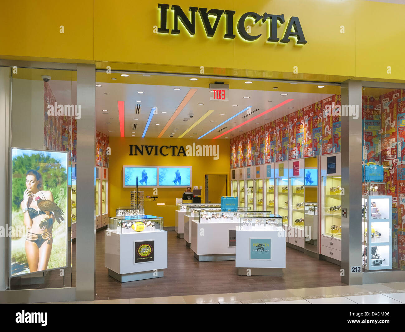 Invicta Watch Store Entrance, International Plaza, Tampa, FL, USA Stock  Photo - Alamy