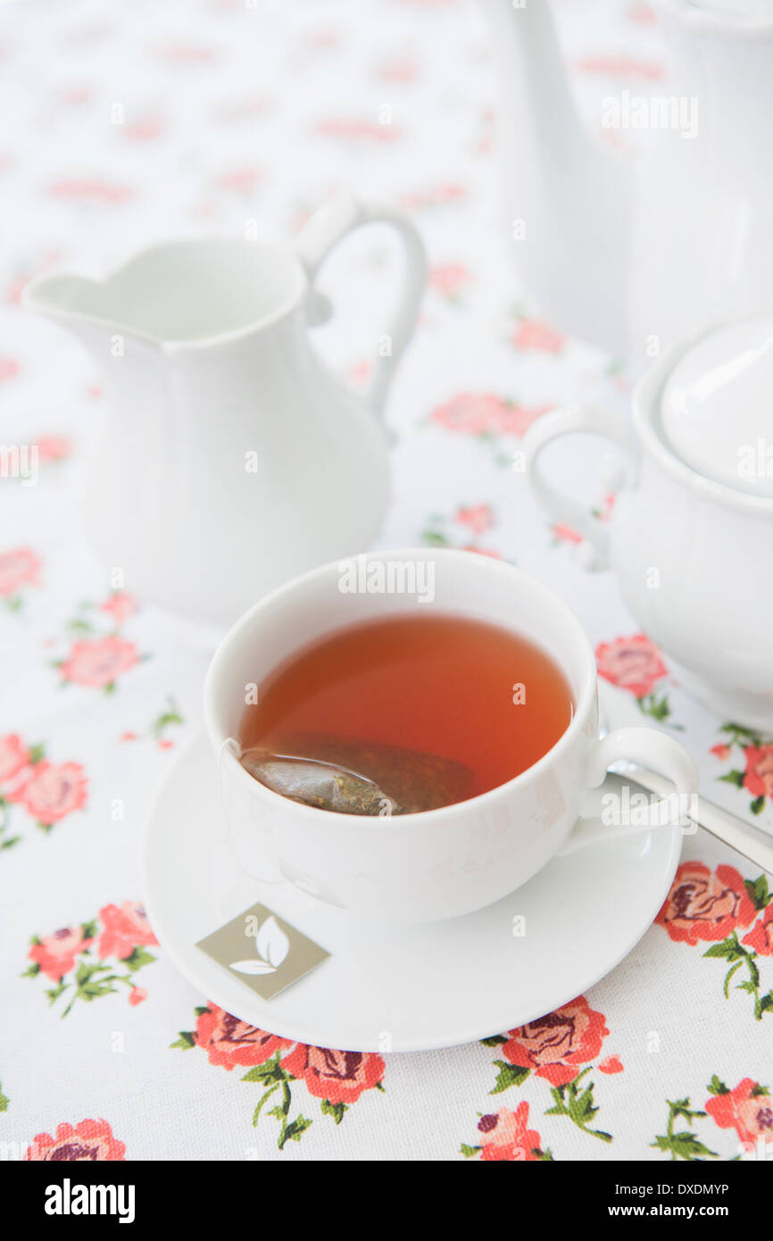 High tea pink table hi-res stock photography and images - Alamy