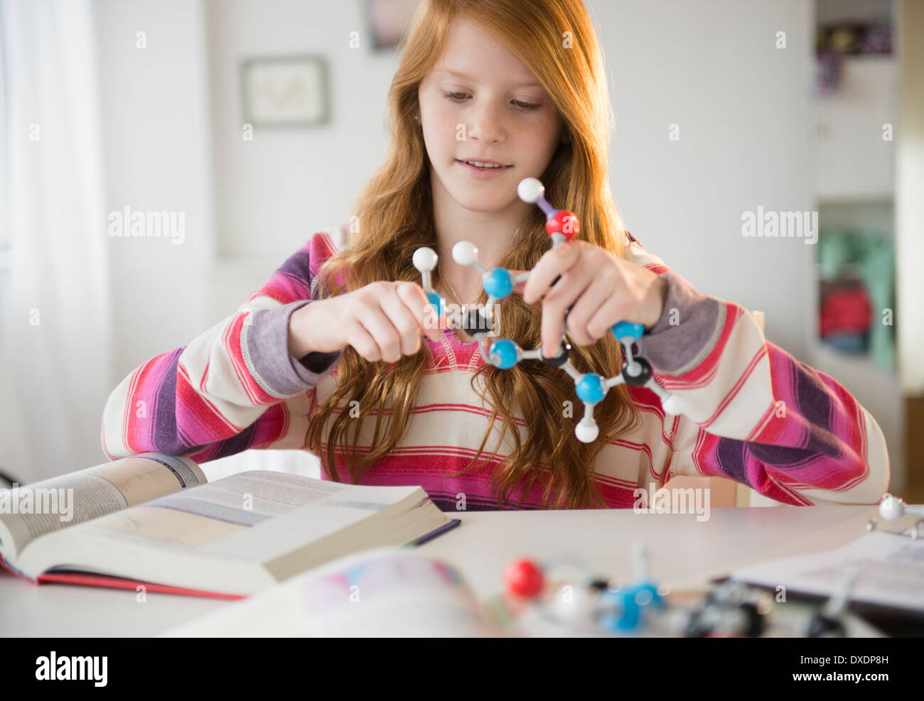 14 year old school girl hi-res stock photography and images - Alamy