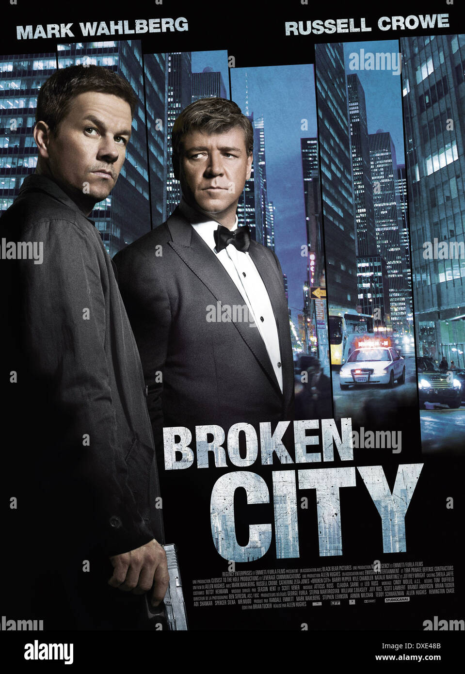 Broken city 2013 russell crowe hi-res stock photography and images - Alamy