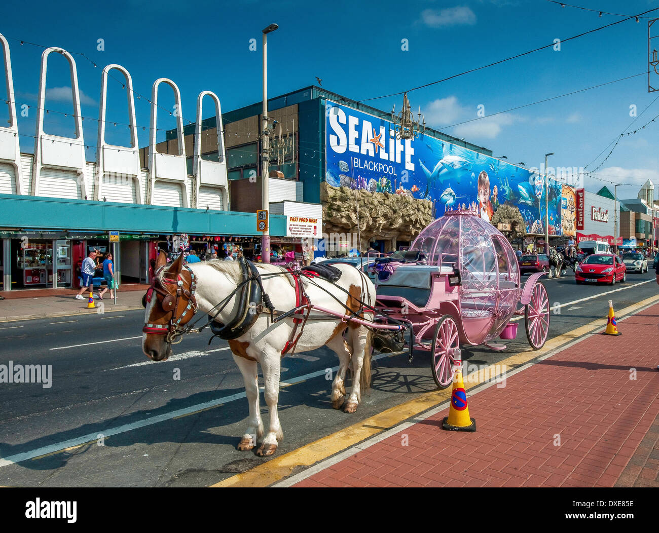 Horse and Carriage, Blackpool, N/W England Stock Photo Alamy