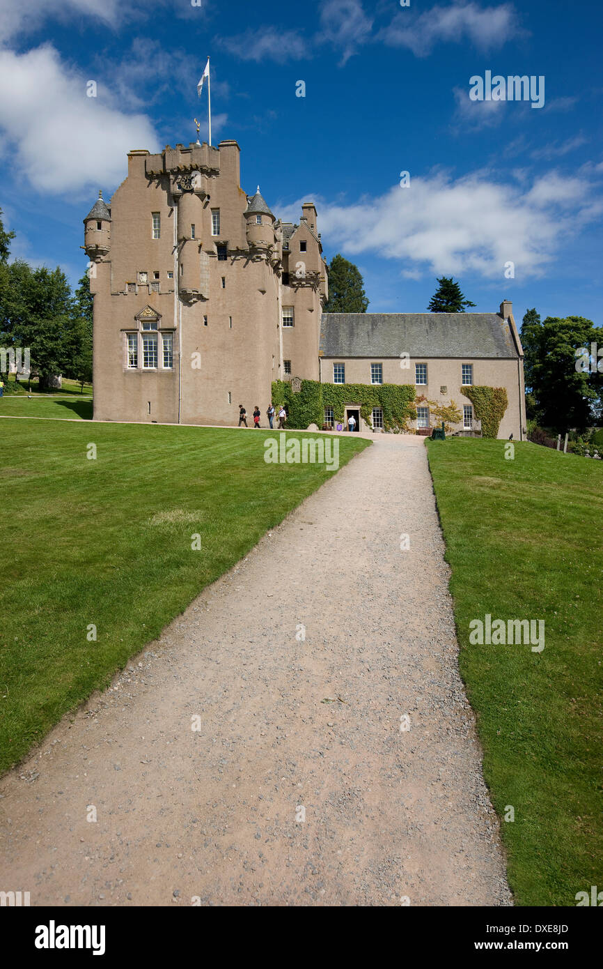 Crathes castle, an L Plan house at Banchory, Kincardineshire Stock Photo