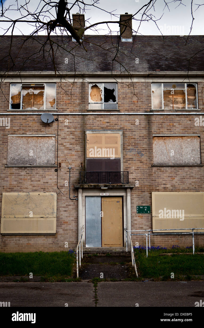 Flats derelict building High Resolution Stock Photography and Images ...