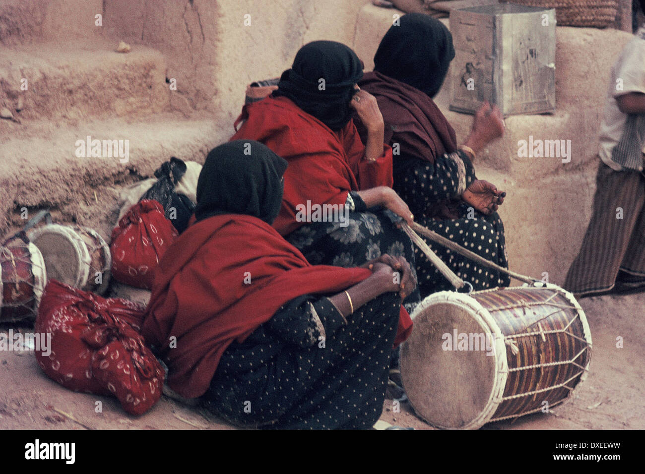 Arab musical instruments hi-res stock photography and images - Alamy