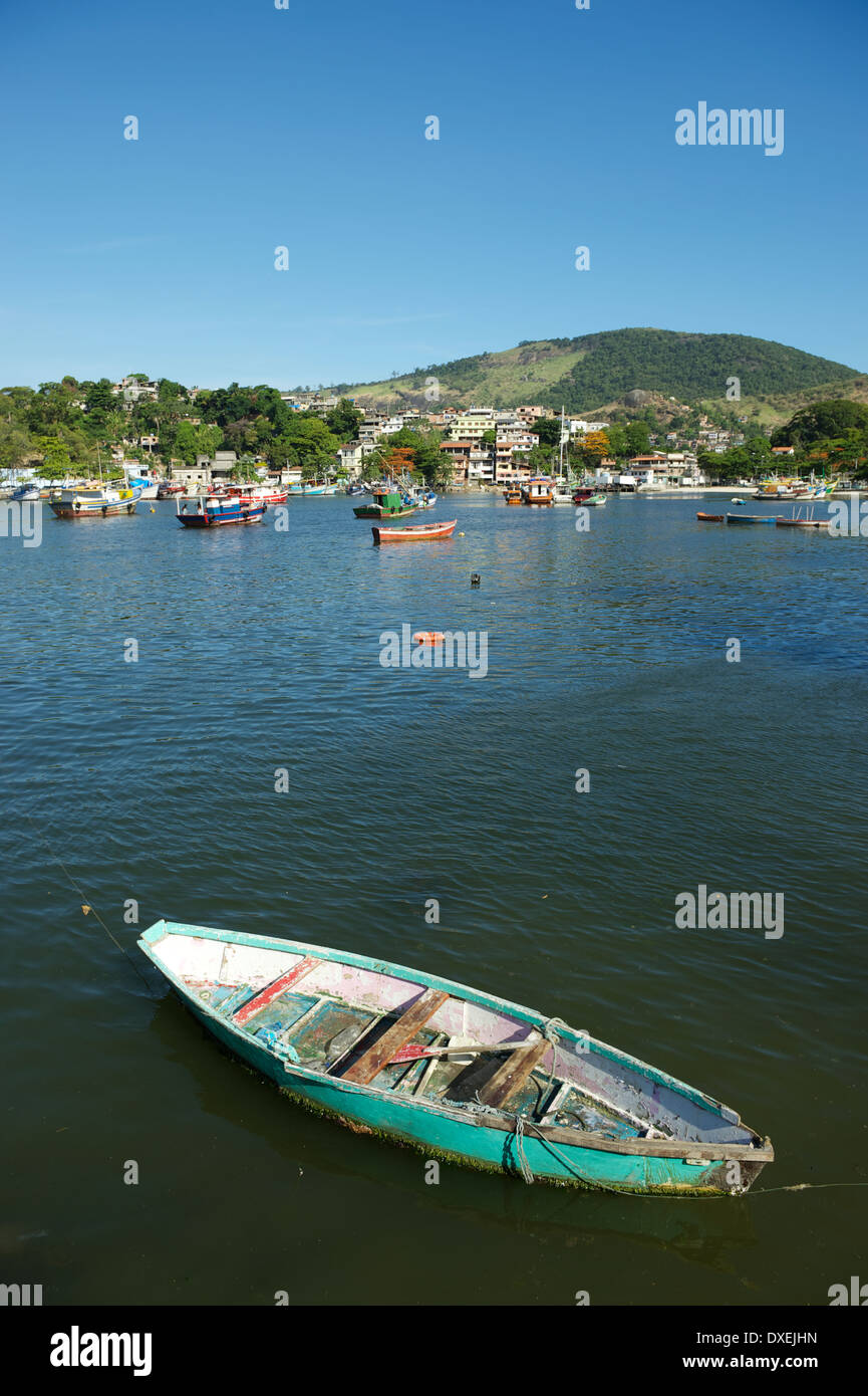 Brazilian fishing boat hi-res stock photography and images - Alamy