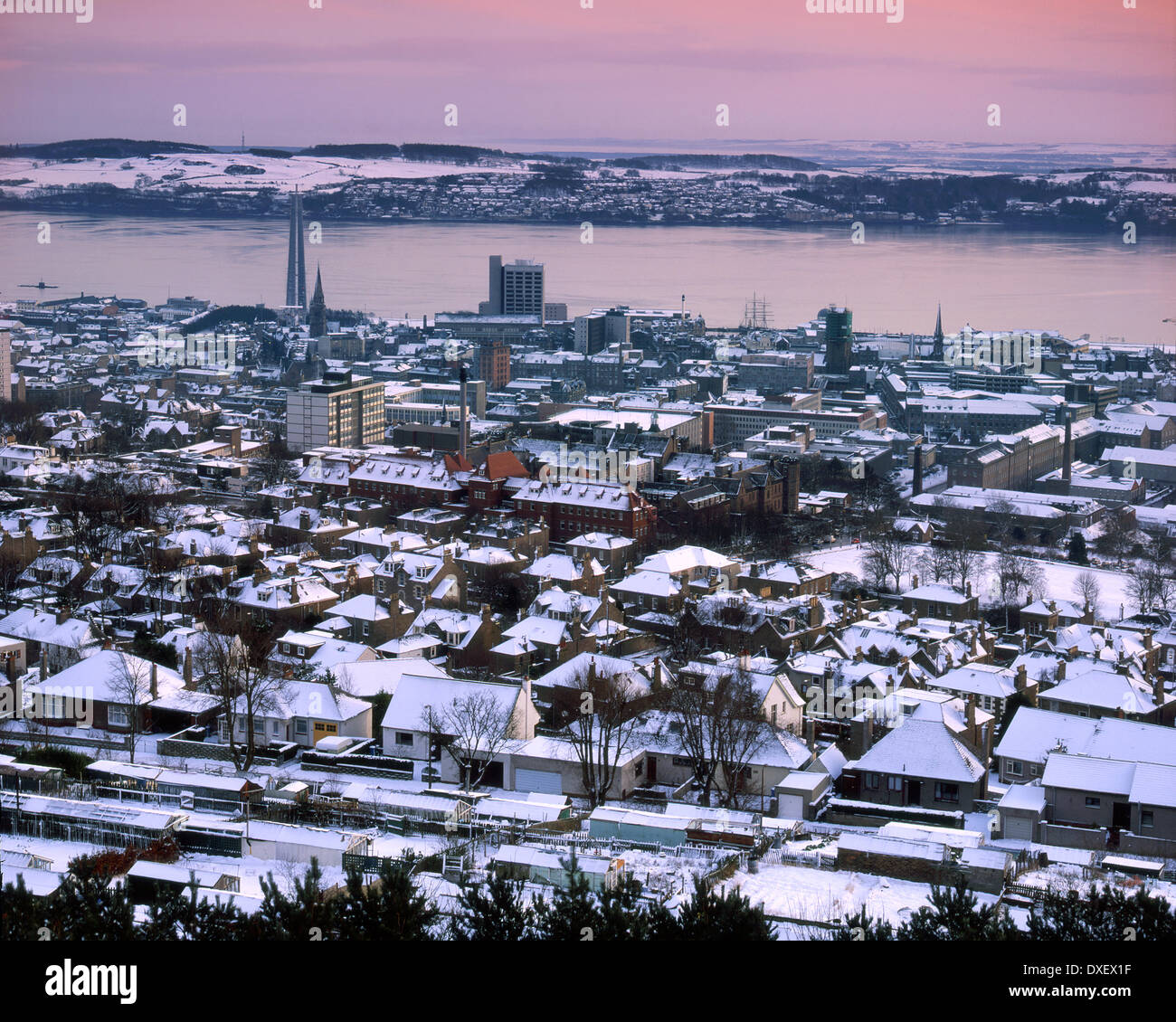 winter view of dundee from the law firth of tay Stock Photo Alamy