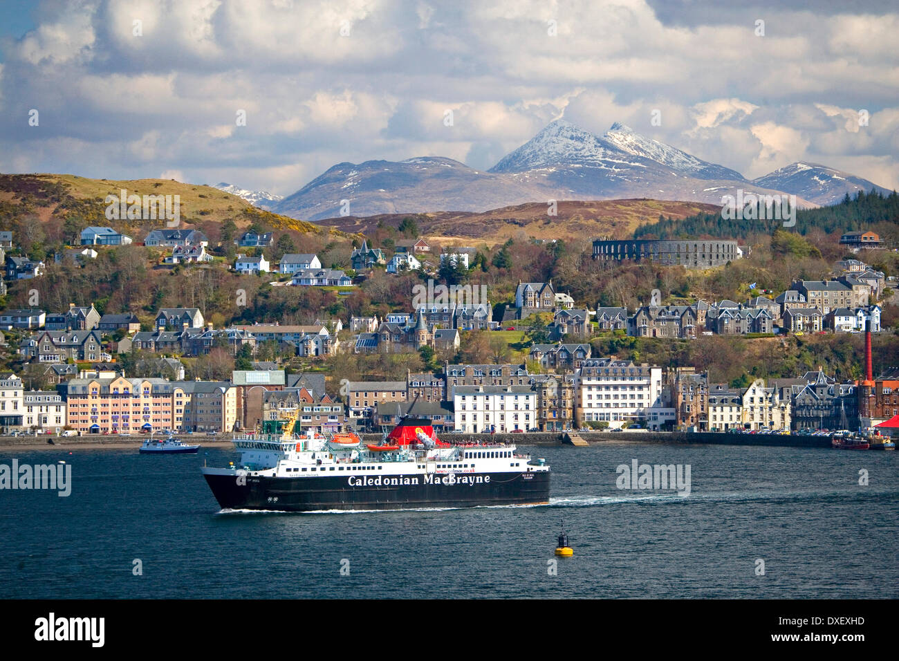 M.V.isle of Mull departs Oban with Ben Cruachan in view, Argyll. Stock Photo