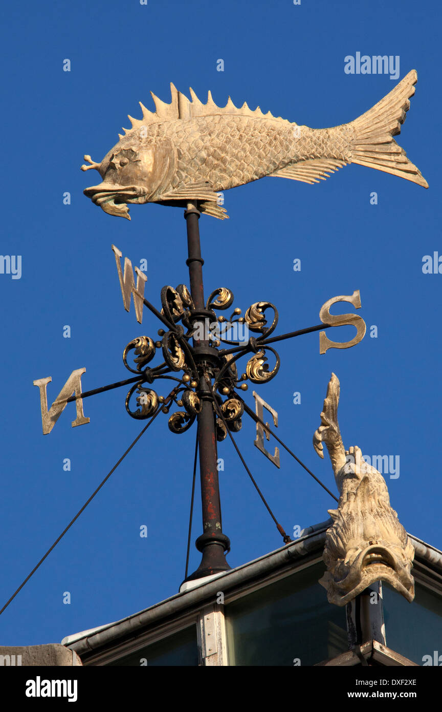 Weather Vane Billingsgate Fish Market London Stock Photo Alamy