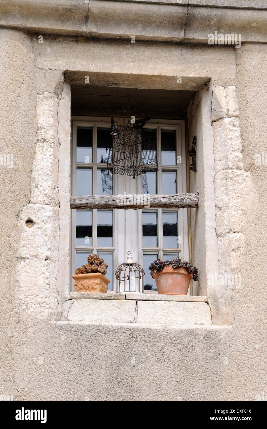 old window in the picturesque village of les Baux-de-Provence Stock Photo
