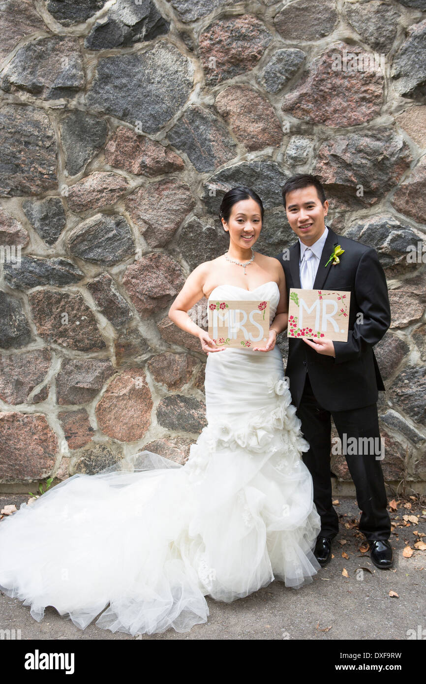 Wedding signs and signage hi-res stock photography and images - Alamy, image size:866x1390