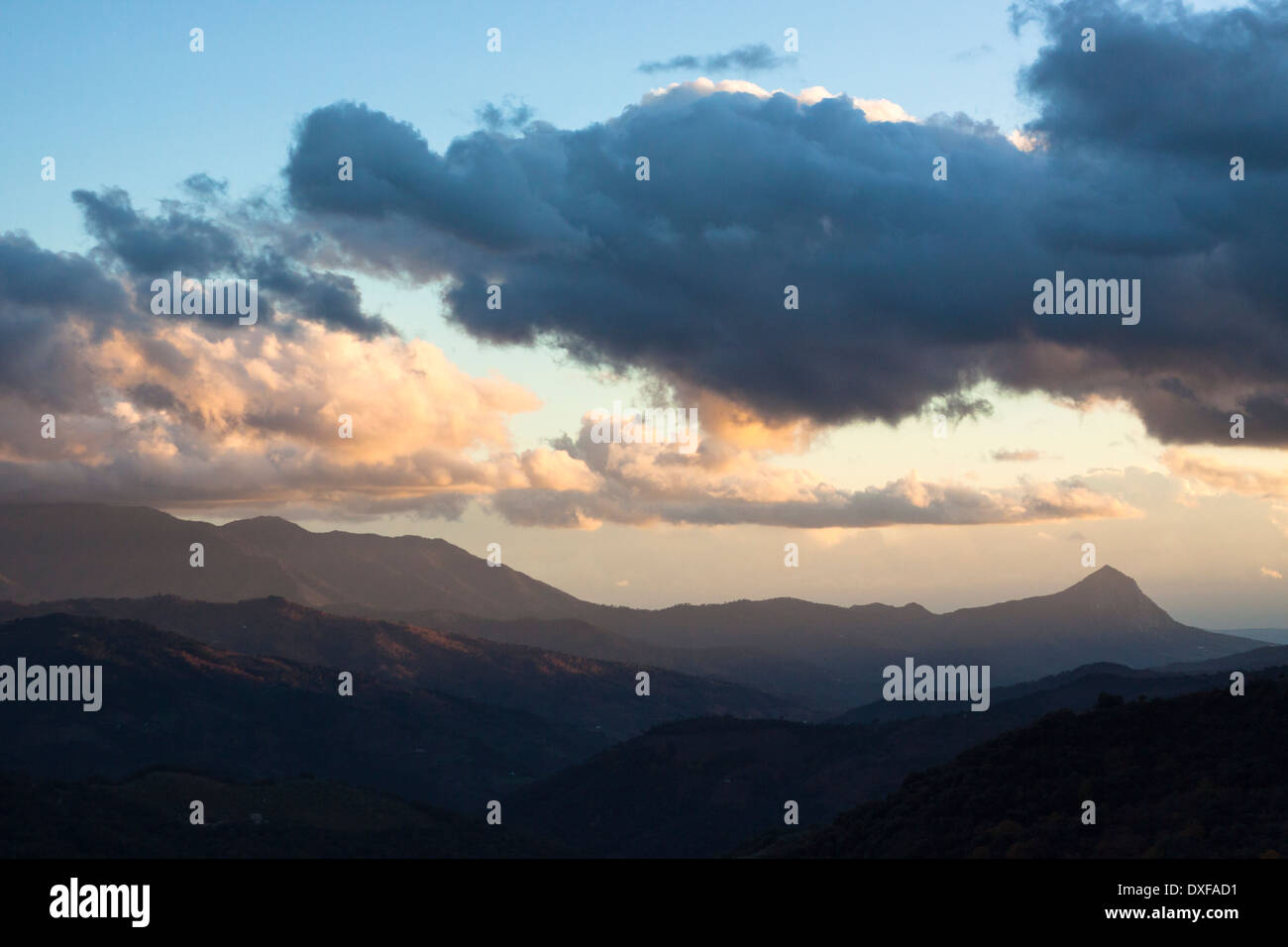 Spain horizon sky hi-res stock photography and images - Alamy